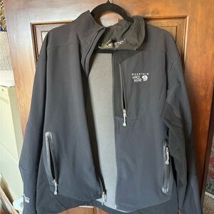 Mountain Hardwear Men's Black Performance Softshell Jacket